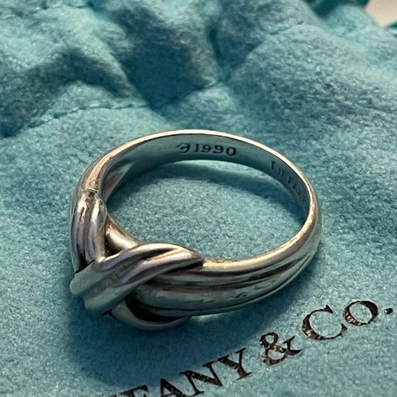 VINTAGE Tiffany & Co Ring - Picture 3 of 8